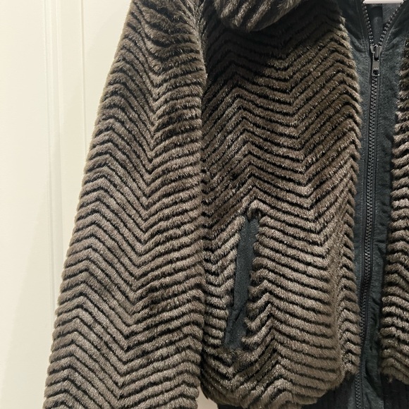 Express Vintage Brown Faux Fur Coat - Picture 6 of 11